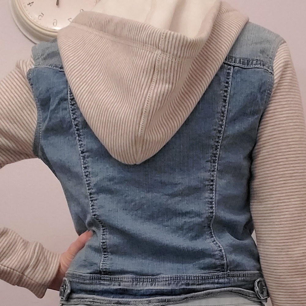 Jean jacket - Picture 2 of 2